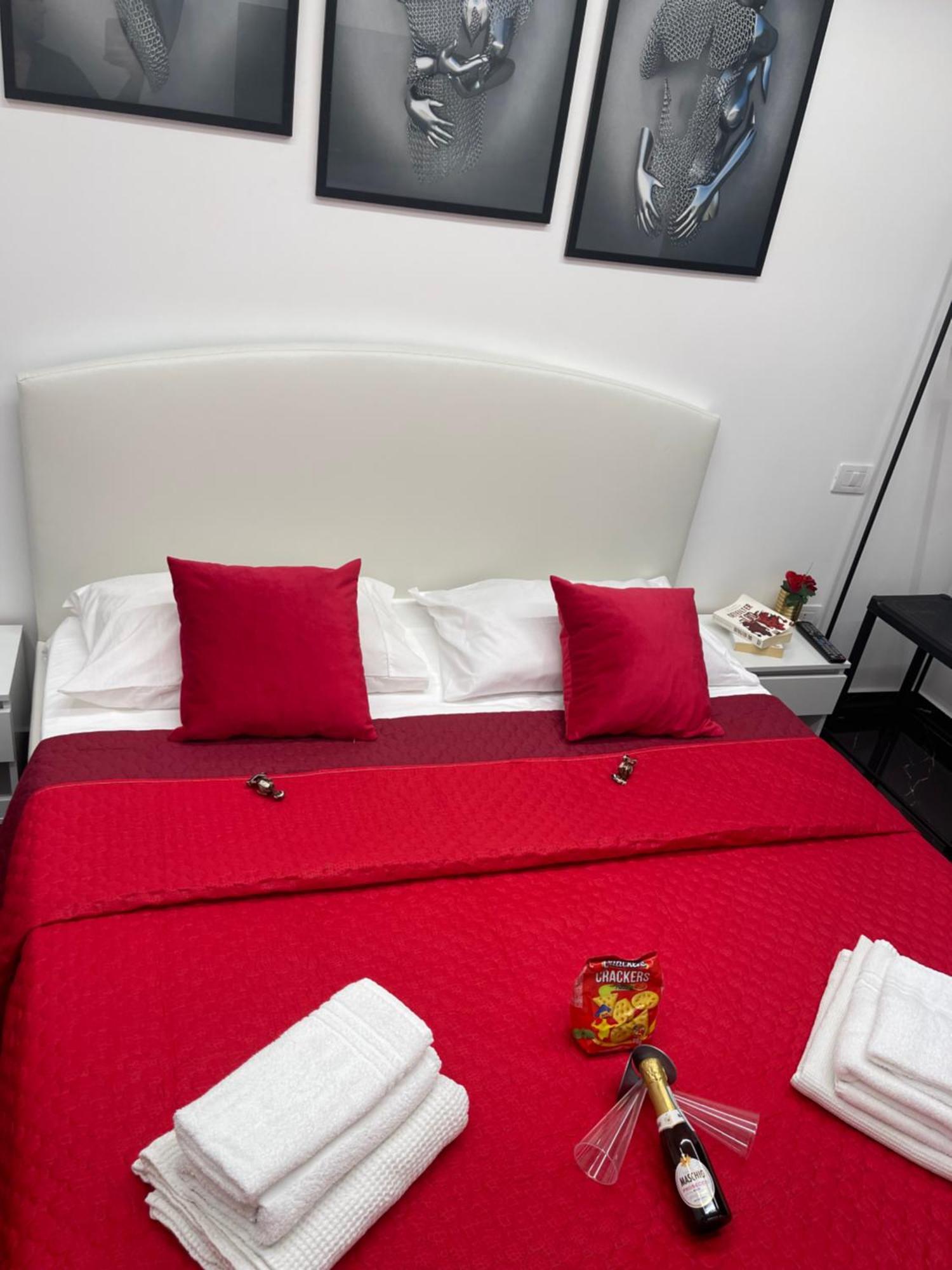 Гостевой дом Lux House Airport Неаполь